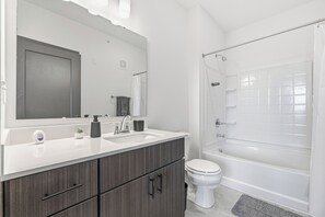 Shower, hair dryer, towels, soap - Fountain Sq. 2BR  WiFi + Near DT Sleeps 6 (Indianapolis)