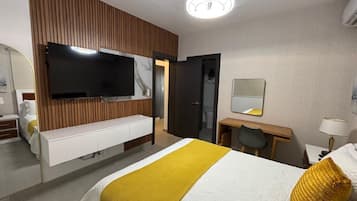 Luxury Apartment, Balcony, Mountain View