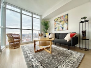 Living area - Comfortable 1 Bedroom Apartment at Prime Toronto (Toronto)