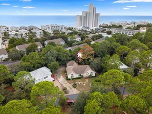 Exterior - Coastal Casino 80–Beach Access–Sleeps 6 (Seagrove Beach)