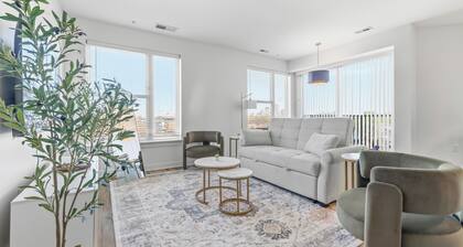 Fountain Square 2BR Apt 8 mins to Lucas Oil/IMS