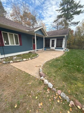 المنشأة من الخارج