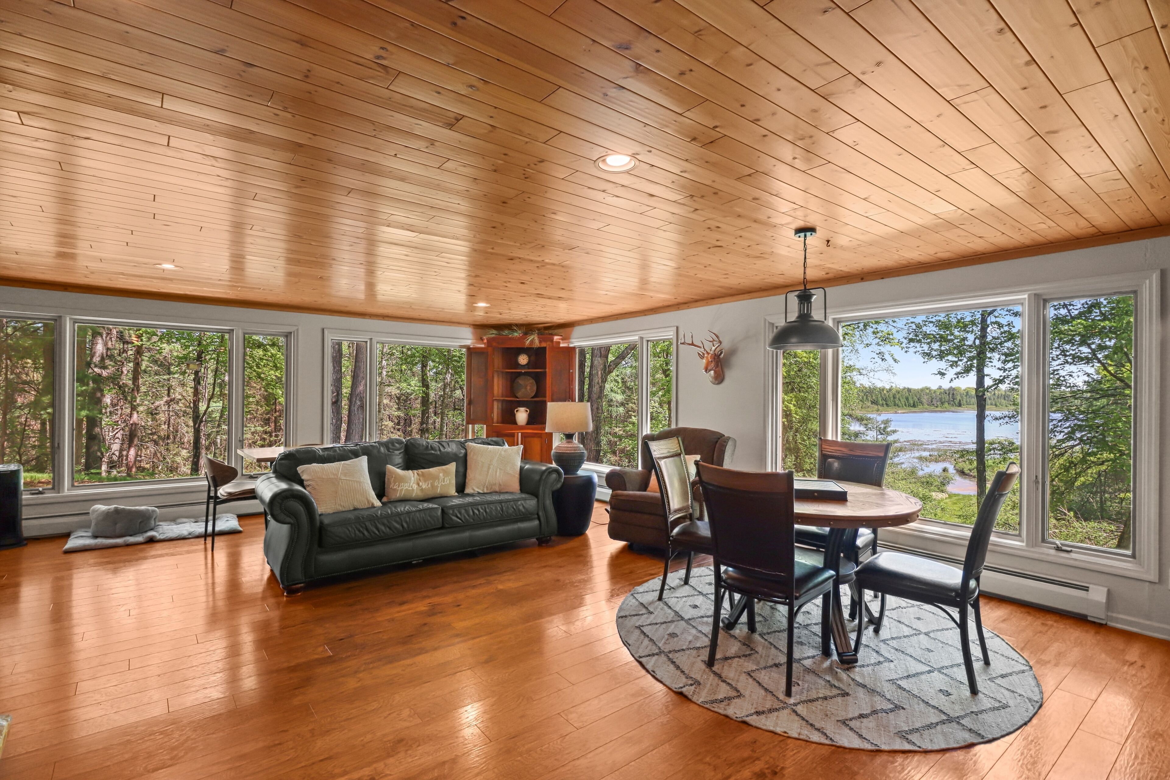 Smart TV, fireplace, table tennis, books
