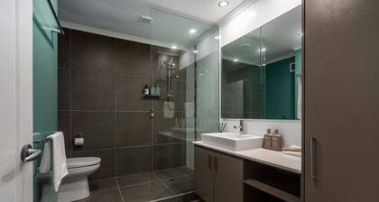4 Bedroom - Nimolanca Partial Ocean View