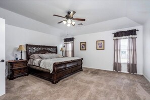 Room - 4-bedroom house in beautiful Magnolia TX (Magnolia)