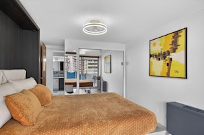 2 bedrooms, desk, iron/ironing board, free WiFi