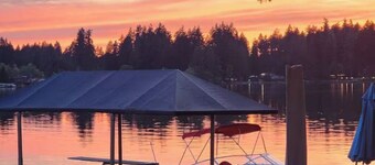 Urban Lakeside Lodge