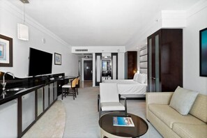 Living area - Sorrento 704 (Miami Beach)