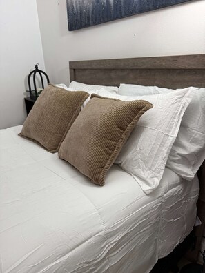 1 bedroom, WiFi, bed sheets