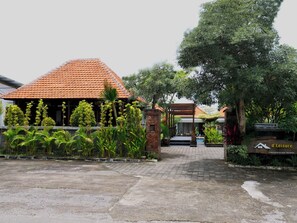 Exterior - d'Leisure (Kuta Selatan, Badung)