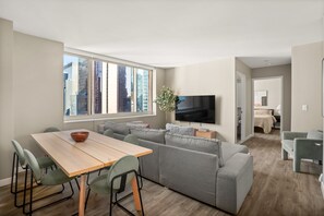 Interior - Spacious 2BR/2BA Apartment in Prime Midtown West (New York)