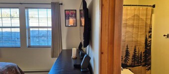 Perfect 1-bedroom cabin in wonderful Los Ojos for a cozy stay