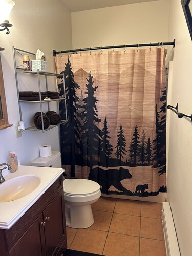 Perfect 1-bedroom cabin in wonderful Los Ojos for a cozy stay