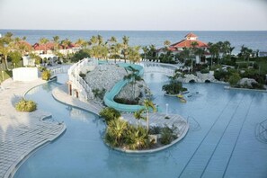 Pool - 1BD Studio at The Marlin resort with kitchen and AC in Freeport May7th-31st (Freeport)