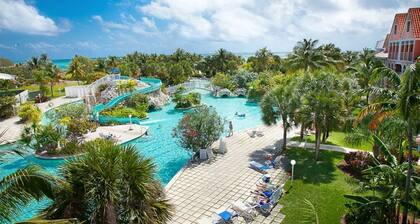 1BD Studio at The Marlin resort with kitchen and AC in Freeport