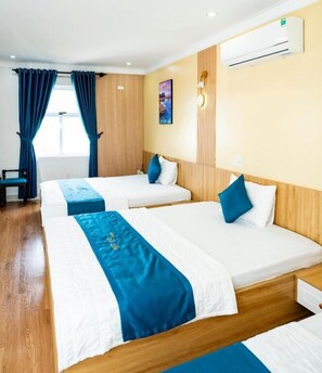 ห้องสแตนดาร์ดทริปเปิล, ระเบียง, วิวเมือง