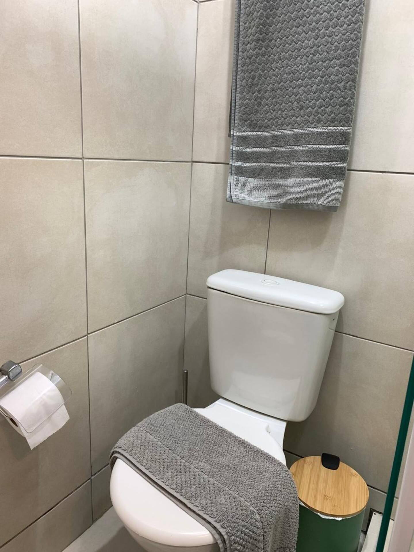 Appartement Design, vue ville | Salle de bain