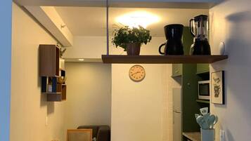 Design appartement, uitzicht op stad | Dineren