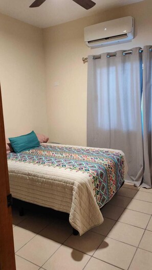 3 Schlafzimmer, Bügeleisen/Bügelbrett, Internetzugang, Bettwäsche