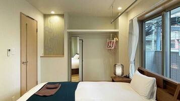 Deluxe Apartment, Non Smoking | Blackout drapes, free WiFi