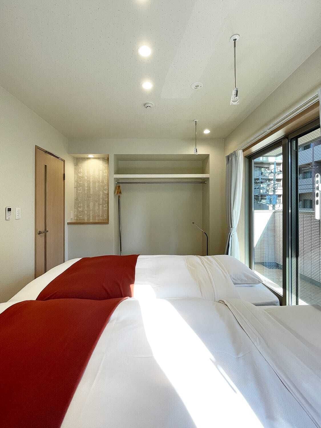 Blackout curtains, free WiFi