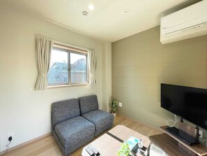 Comfort Condo | Living area