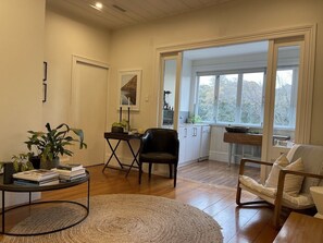 Interior - Character Villa in the city center (Parnell)