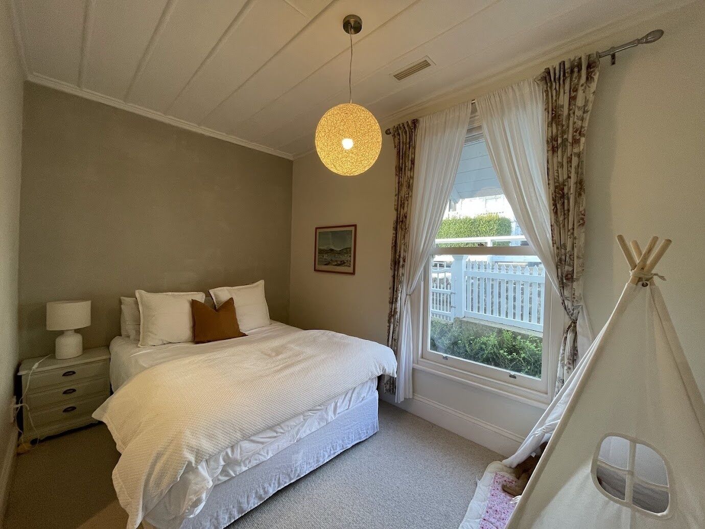 3 bedrooms, iron/ironing board, Internet