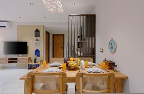 House - Chic 1bhk in Candolim Pool Gym Near Beach (Candolim)