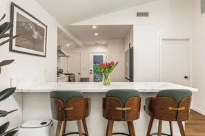 Interior - Laurel Canyon Modern 2BR-2BA Cottage-Monthly Stay, Remote Work, Hollywood Hills (Los Angeles)