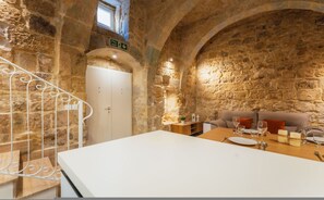 2 bedrooms - Charming House of Character in Victoria Gozo (Victoria)