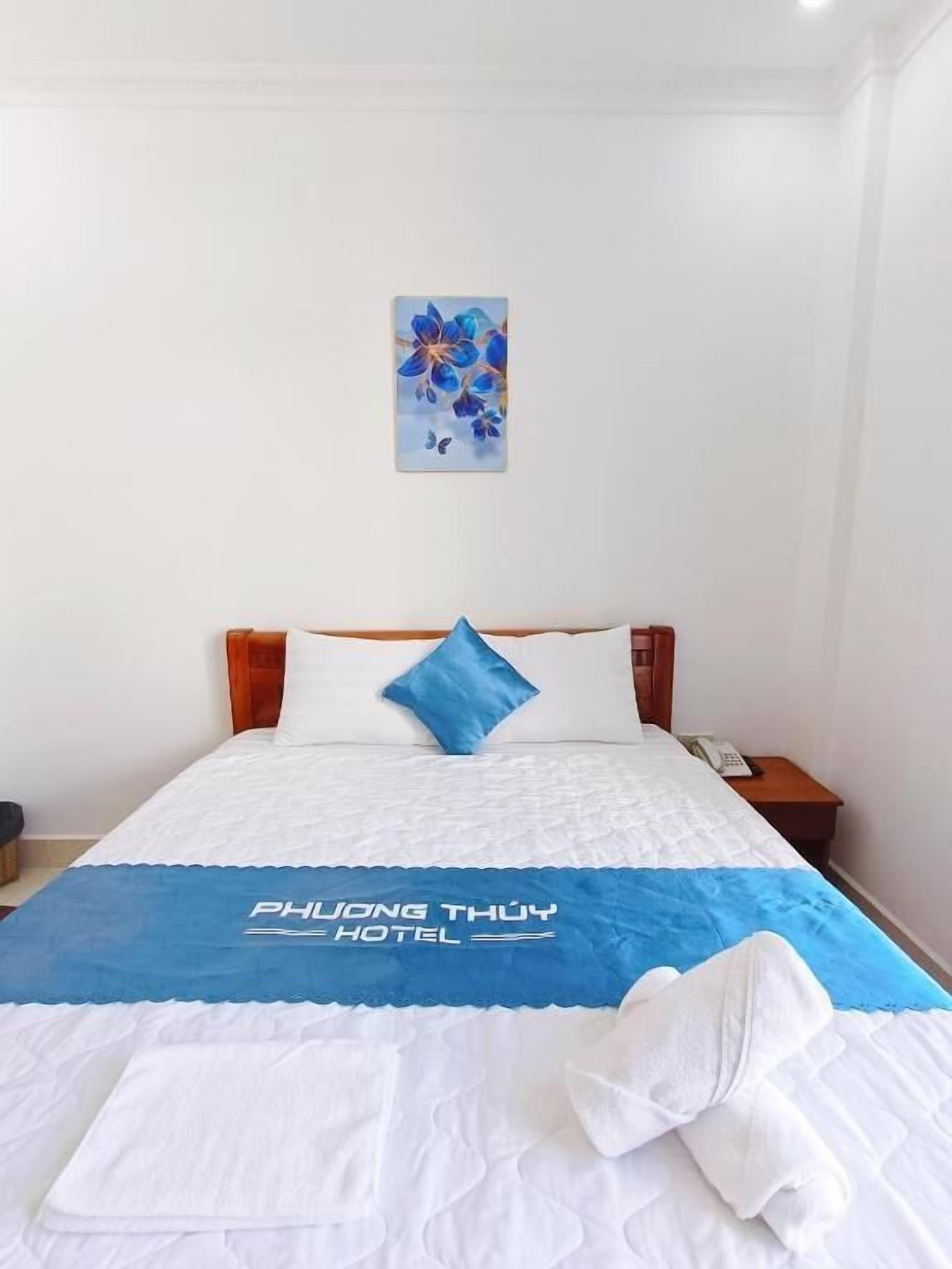 Studio Classique, balcon, vue ville