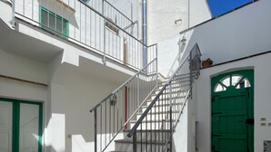 Unclassified image, 5 of 37, button - Relais of Hearts with terrace (Matino)