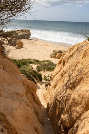 Beach nearby - Casa Alfontes in Guia, Albufeira, Algarve (Guia)