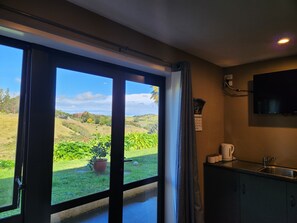 Interior - Sugarloaf Studio with a view. Near Church Rd and Mission Estate Wineries (Napier)