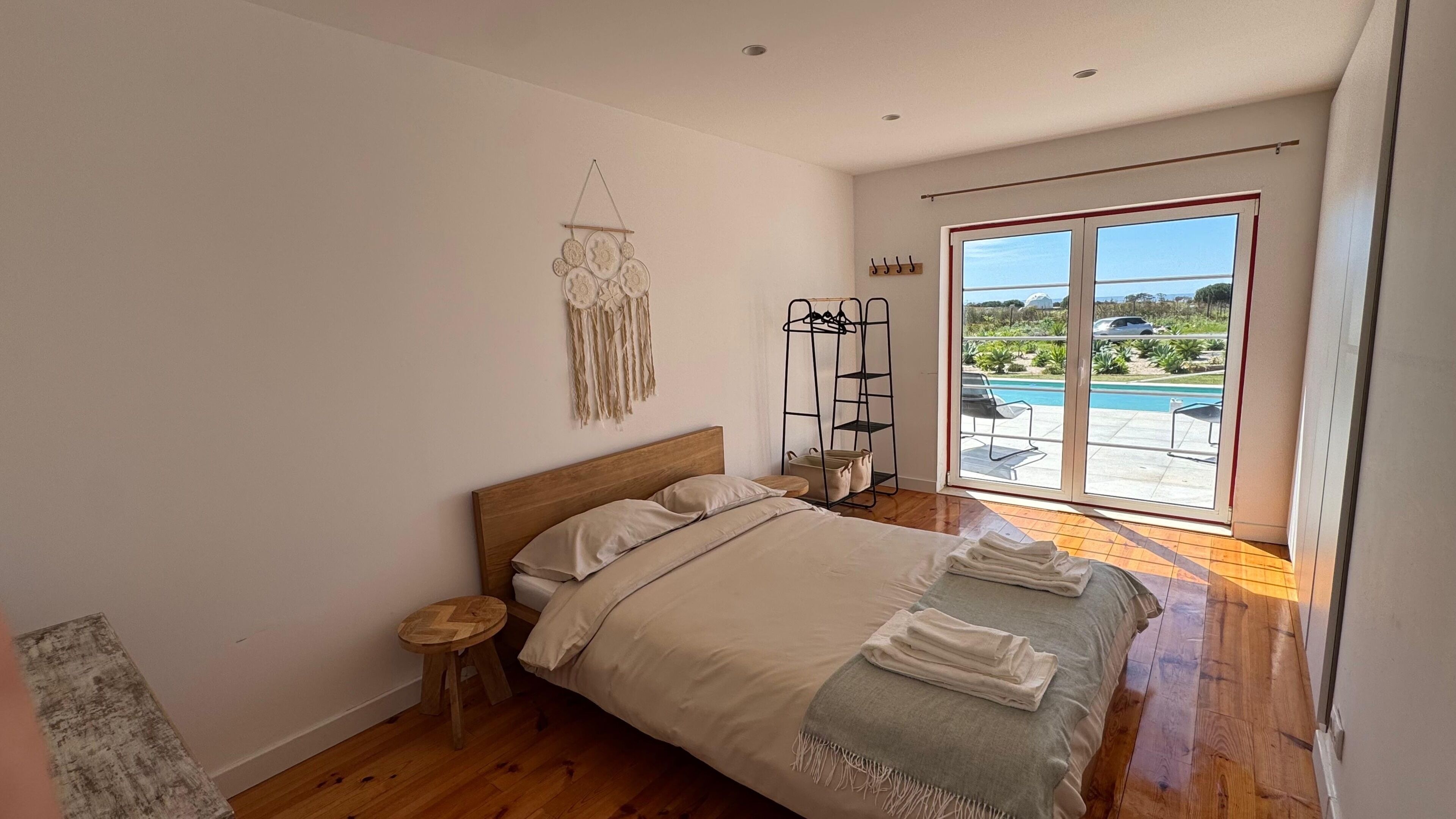 7 bedrooms, iron/ironing board, WiFi, bed sheets