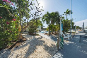 Property grounds - Carefree Casa-3 bd 2 bth Private pool 75' Dockage (Marathon)