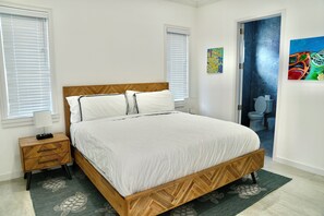 Room - BRAND NEW WATERFRONT VILLAS!
2 Master Bed, 2 Bath, King Beds. (Salt Pond)