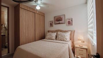 3 bedrooms, iron/ironing board, WiFi, bed sheets