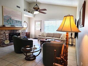 TV, fireplace - AZ Southwest Country Escape, King Beds, Pool Table, Games, Movie Room, & BBQ! (Chandler)
