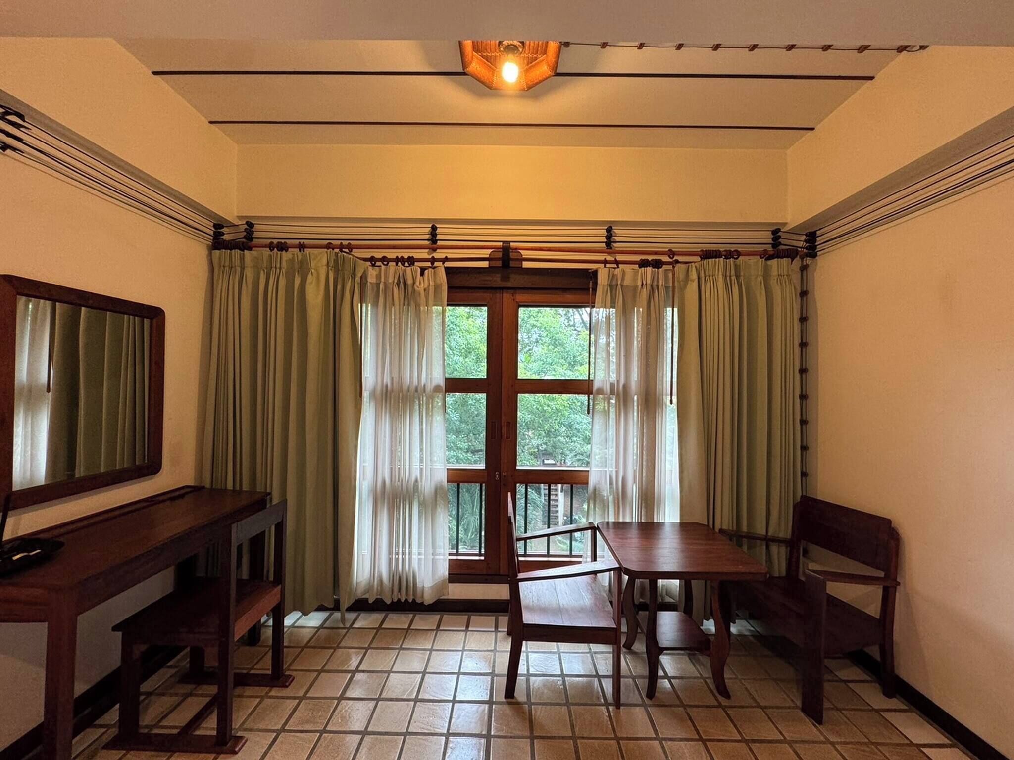 Shared Dormitory, 1 Bedroom, Smoking, Patio | Interior