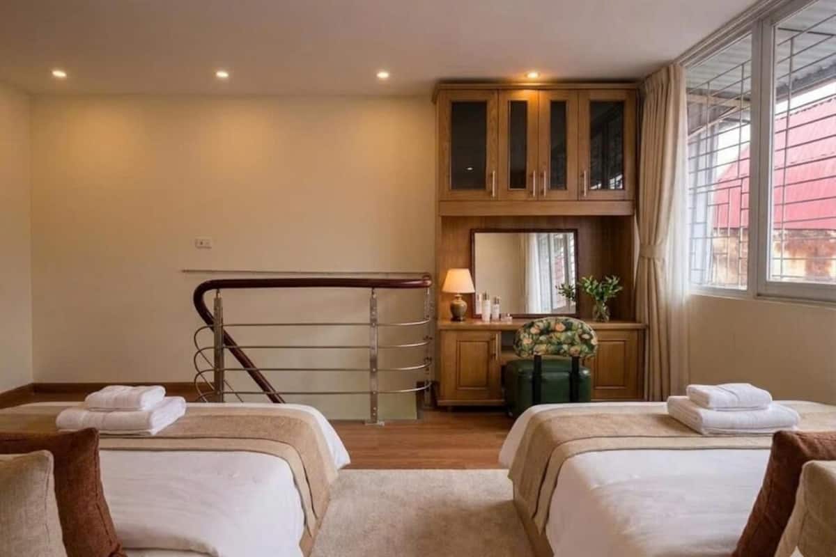 Basic Studio, Balcony, City View