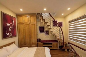 Studio Basic, balkon, pemandangan kota