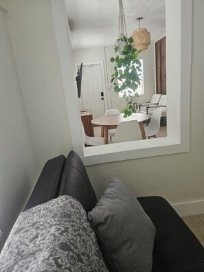 Interior - Charming  Studio Apartment 1 in Fort Lauderdale.  (Fort Lauderdale)