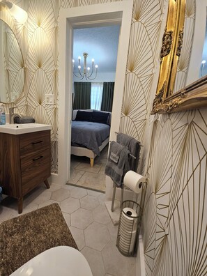 1 bedroom, desk, travel cot, free WiFi - Charming  Studio Apartment 1 in Fort Lauderdale.  (Fort Lauderdale)