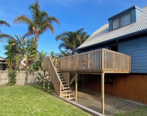 Exterior - Family Surf and Golf Getaway (Whangamatā)