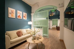 Monolocale Basic, balcone | Area soggiorno