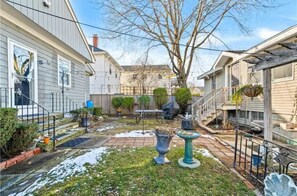 Terrace/patio - The Retro-Loft at North Main Street + Laundry + Parking 1BR (Providence)