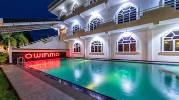 Piscina externa