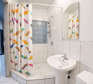 Bathroom - Cozy Studio in Tobago w AC Patio & Nature Setting (Buccoo)